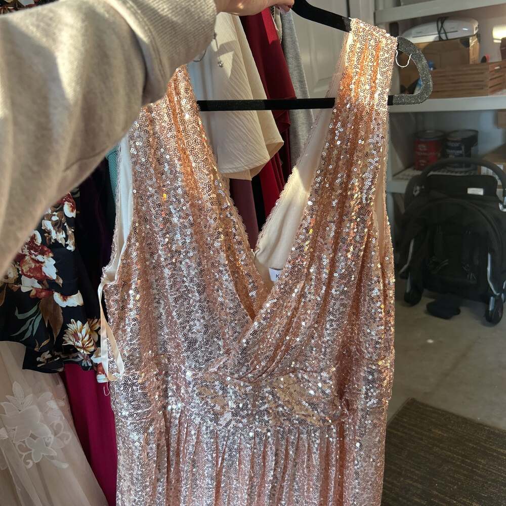 Kate Kasin Rose Gold Sequin V-Neck Bridesmaid Dress